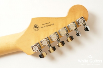 Player Plus Stratocaster - Tequila Sunrise